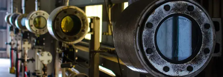 Heavy machinery in a factory ©  Bonsucro